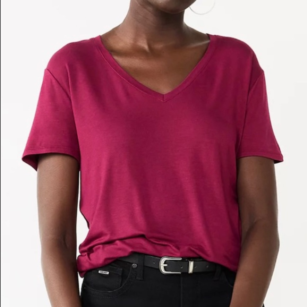Pink women’s v neck t shirt